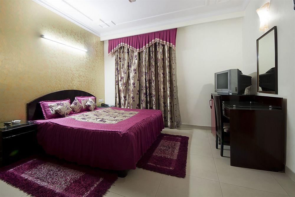 Hotel Ashoka International Neu-Delhi Exterior foto