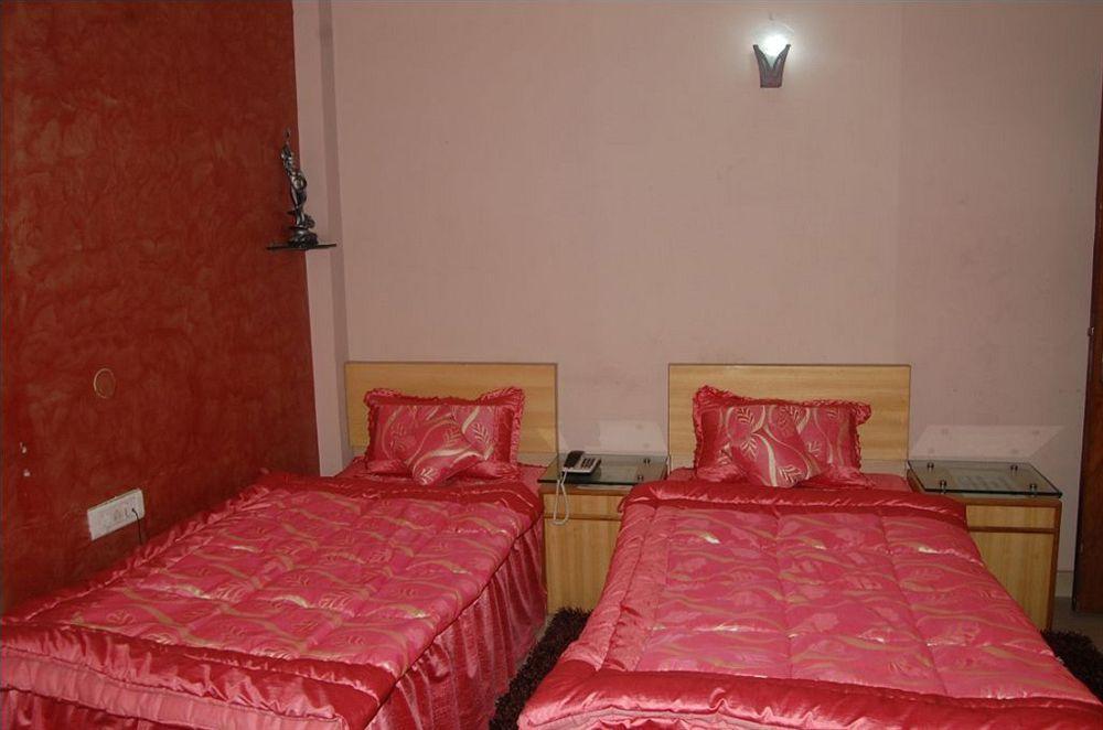 Hotel Ashoka International Neu-Delhi Exterior foto